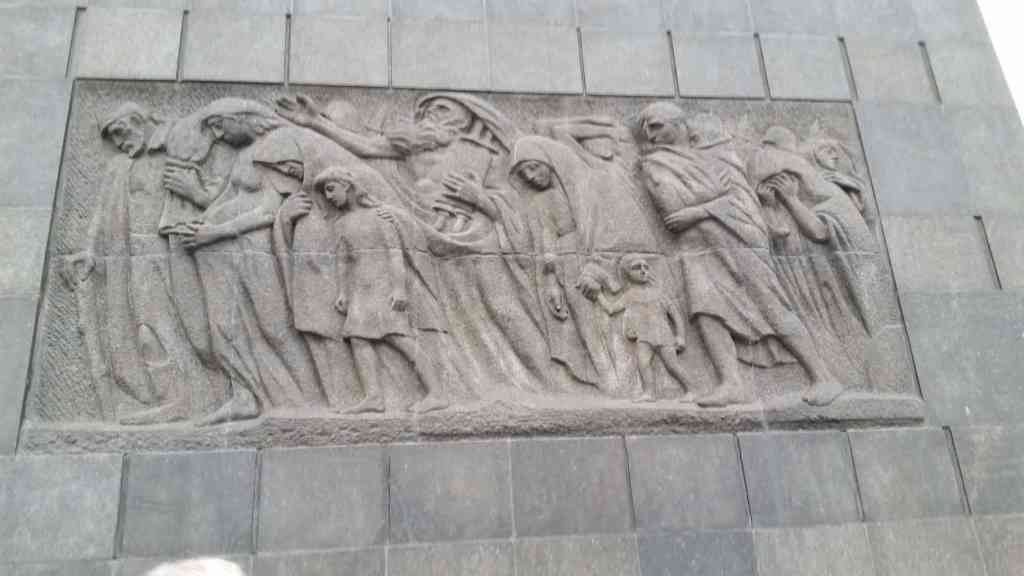 polin-museum-relief