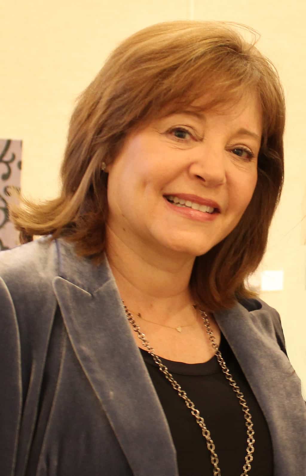 The Lion Behind the Pin: Betsy Saslawsky’s Hands-On&nbsp;Philanthropy