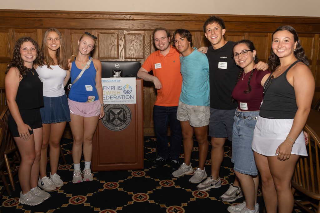 Rhodes Hillel Welcomes New Jewish Students with Warm&nbsp;Reception